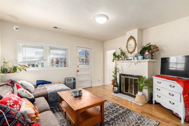 1709 Arapahoe Ave, Boulder, CO 80302