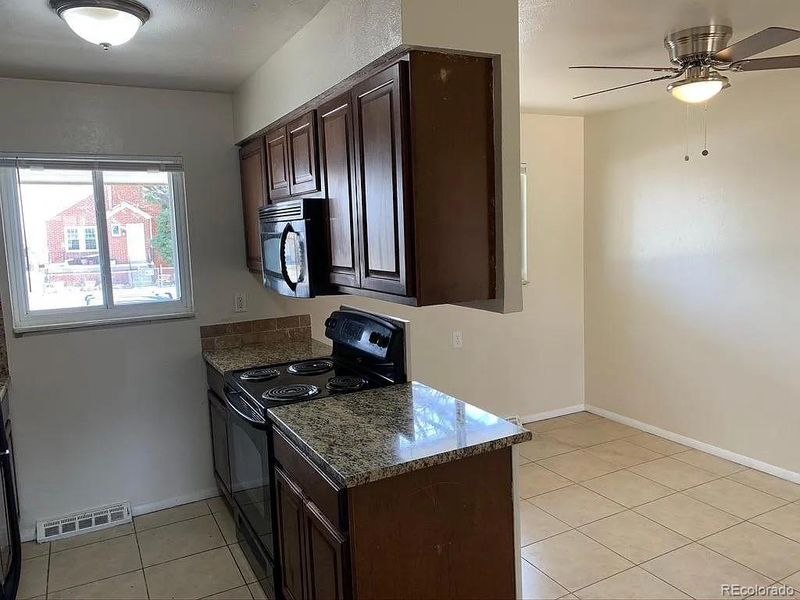 541 S Eaton St, Lakewood, CO 80226