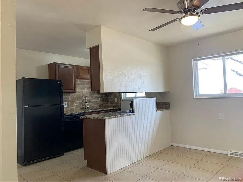 541 S Eaton St, Lakewood, CO 80226