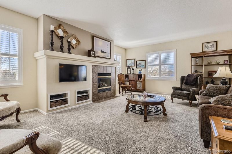 22705 E Long Dr, Aurora, CO 80016