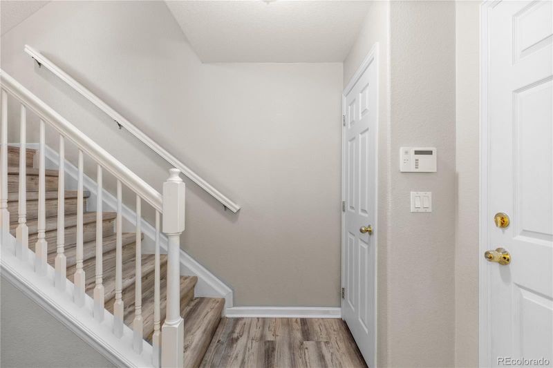 1421 S Dayton Ct, Aurora, CO 80247