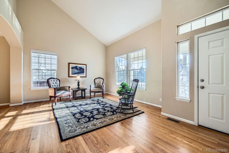 953 Glenarbor Cir, Longmont, CO 80504