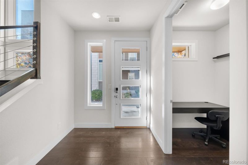 15807 E Broncos Pl, Englewood, CO 80112