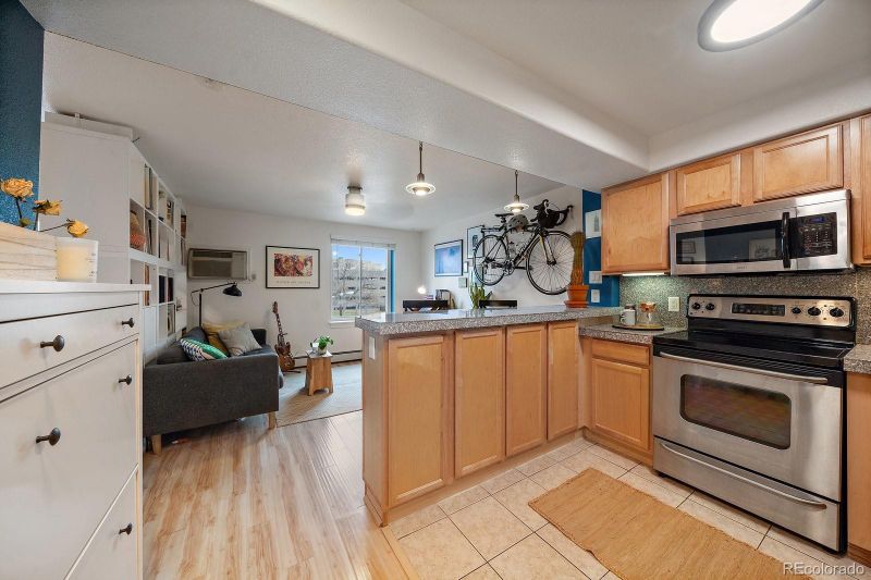 1833 N Williams St #404, Denver, CO 80218