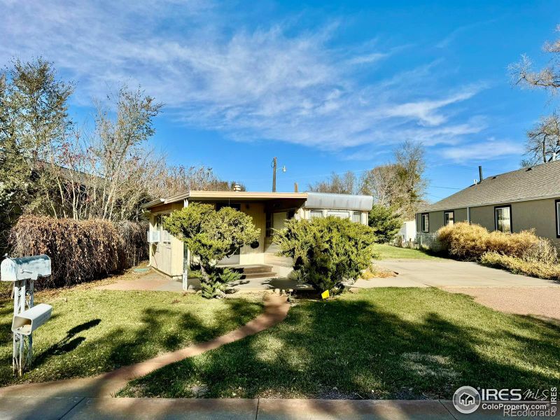728 Mckinley St, Sterling, CO 80751