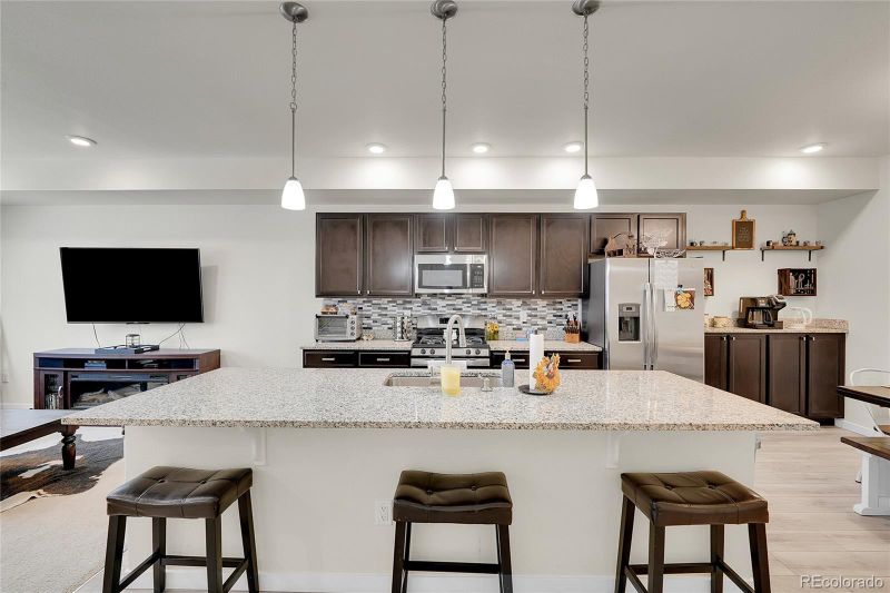 867 E 98th Ave #1204, Thornton, CO 80229