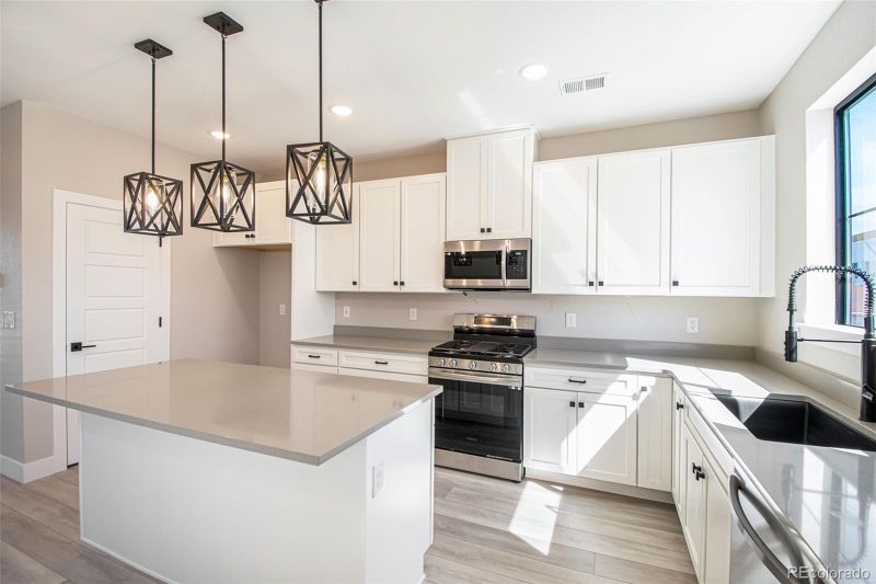 2044 S Holly St #4, Denver, CO 80222