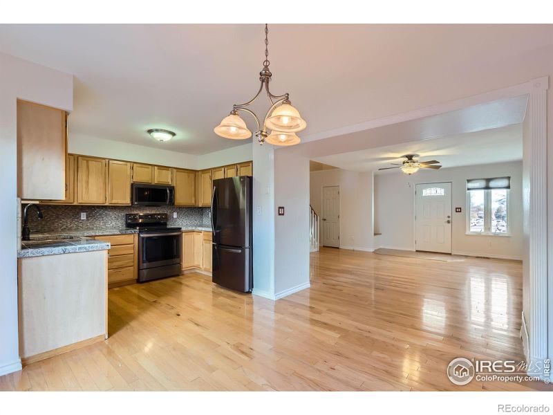 2168 Meadow Ct, Longmont, CO 80501
