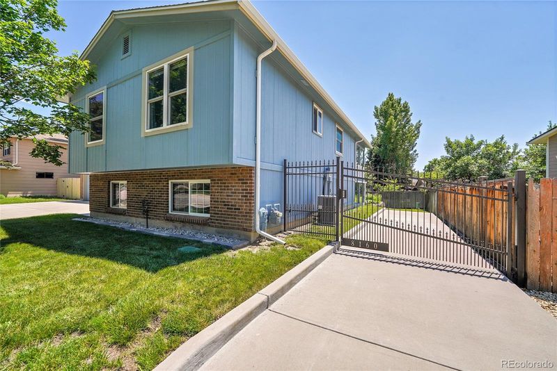 8160 W 81st Pl, Arvada, CO 80005