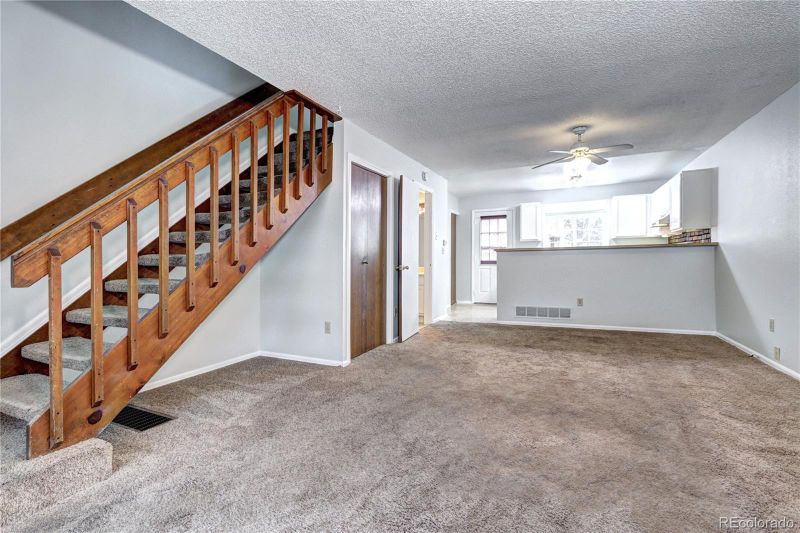 1233 S Flower Cir #B, Lakewood, CO 80232
