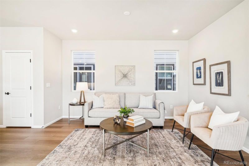 7263 Goldbloom Ln, Littleton, CO 80125