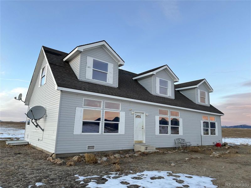 635 Badger Ln, Hartsel, CO 80449