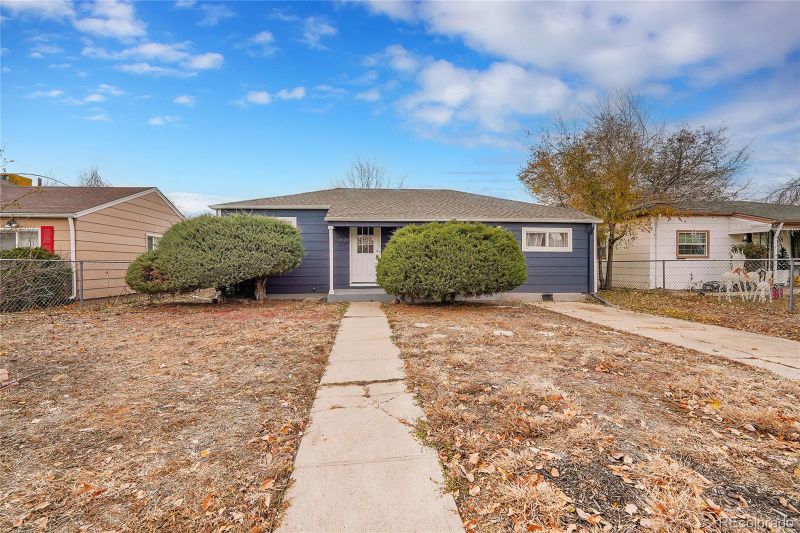 1929 Jamaica St, Aurora, CO 80010