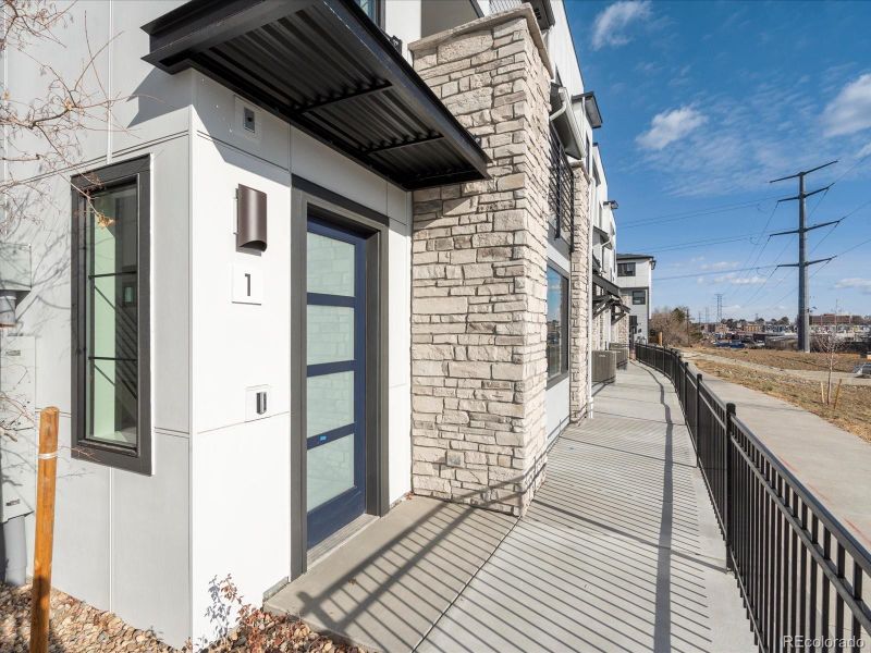 2048 S Holly St #1, Denver, CO 80222