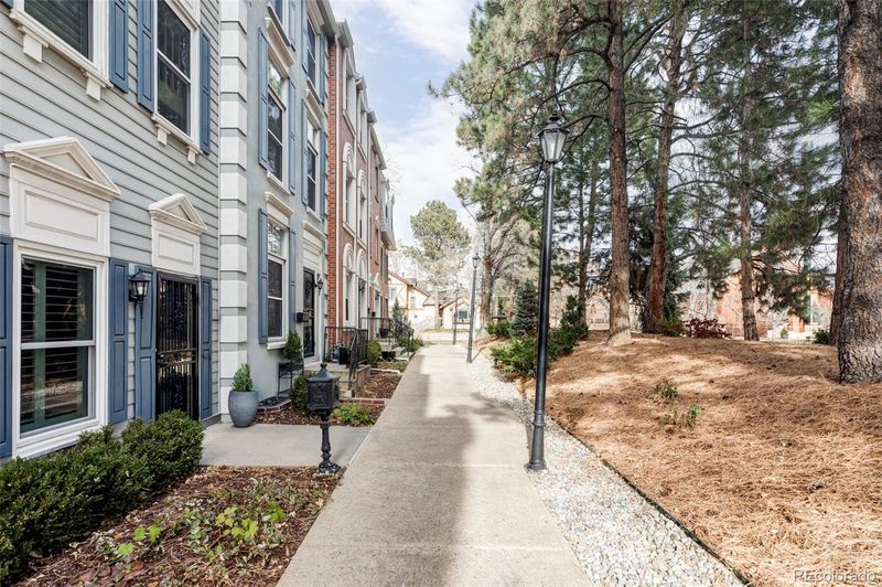 483 Josephine St, Denver, CO 80206