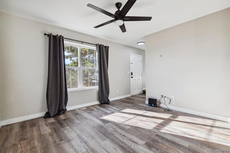1677 S Buckley Cir, Aurora, CO 80017