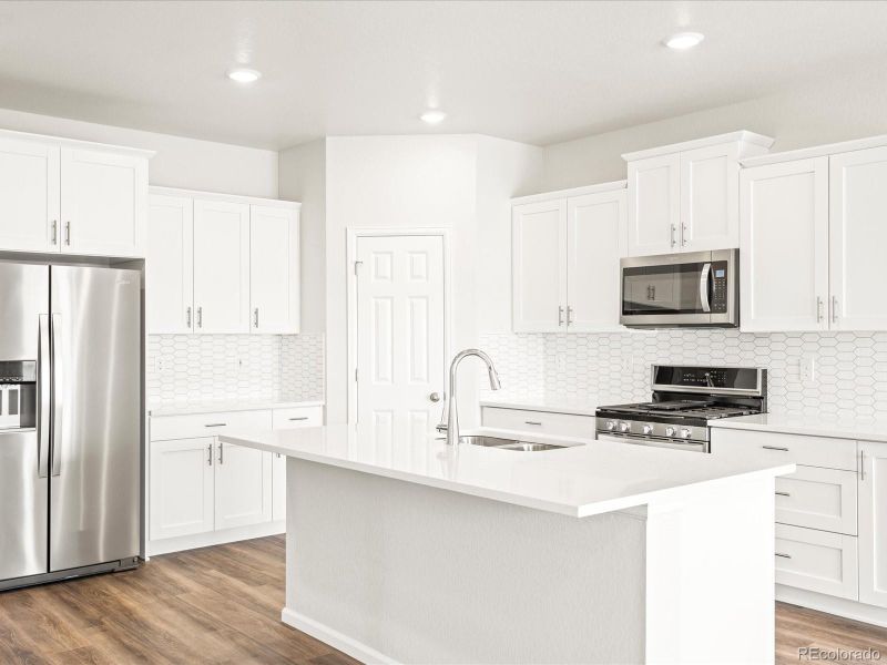 9139 Pitkin St, Commerce City, CO 80022