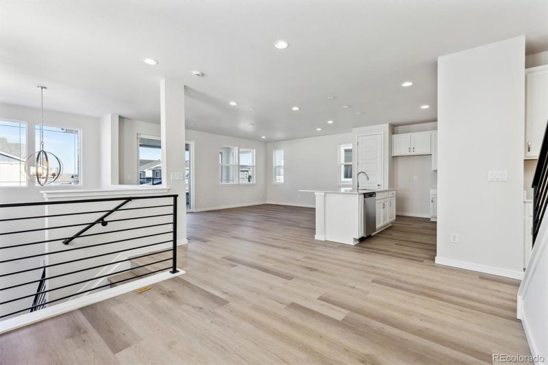 8570 Eagle River St, Littleton, CO 80125