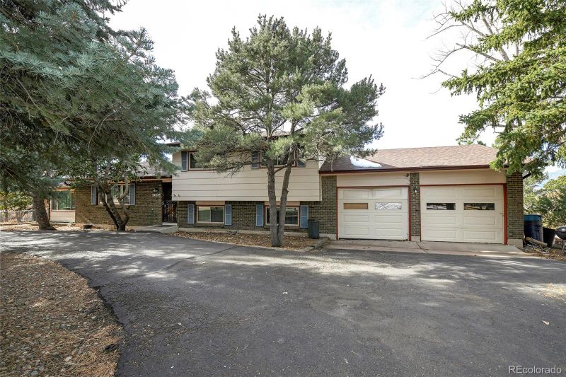 7386 Bell Dr, Colorado Springs, CO 80920