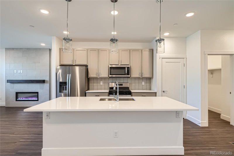2571 W 69th Pl, Denver, CO 80221