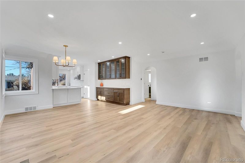 975 S Fillmore Way, Denver, CO 80209