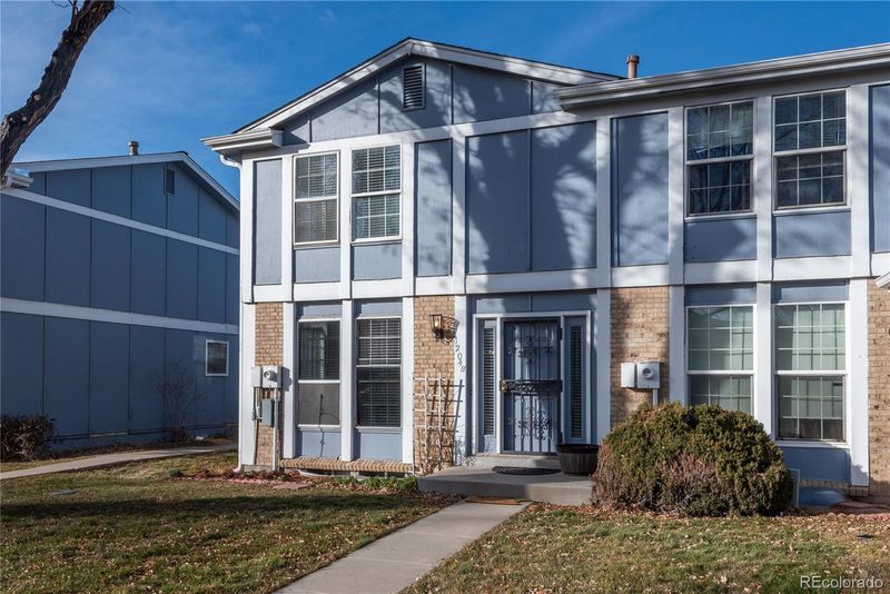 12048 E Canal Dr, Aurora, CO 80011