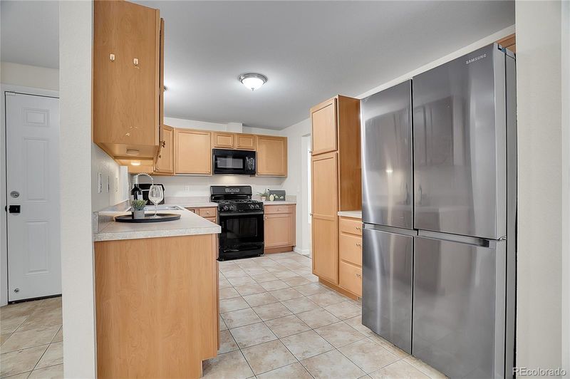 8945 Cole Dr, Arvada, CO 80004