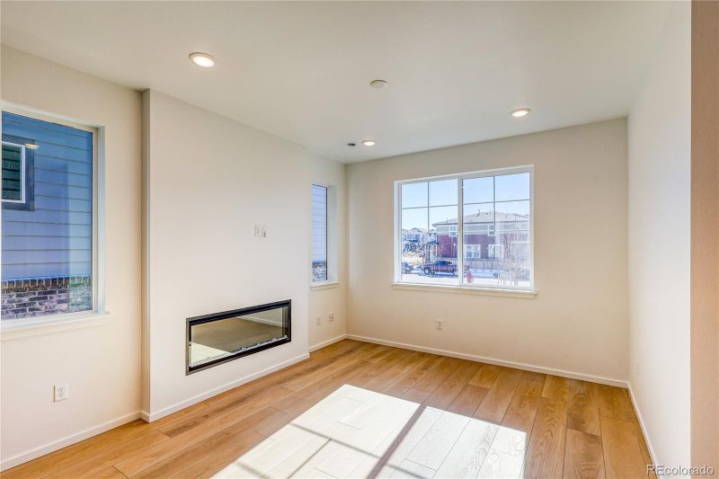 21292 E 63rd Dr, Aurora, CO 80019