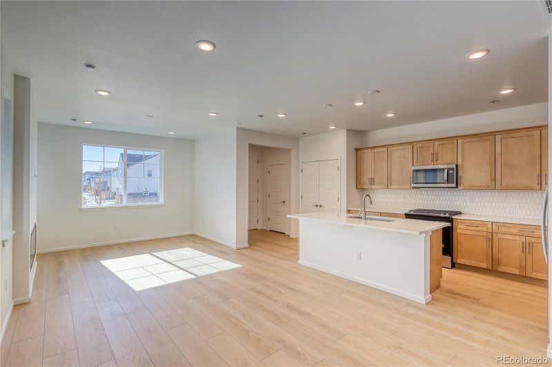 21292 E 63rd Dr, Aurora, CO 80019