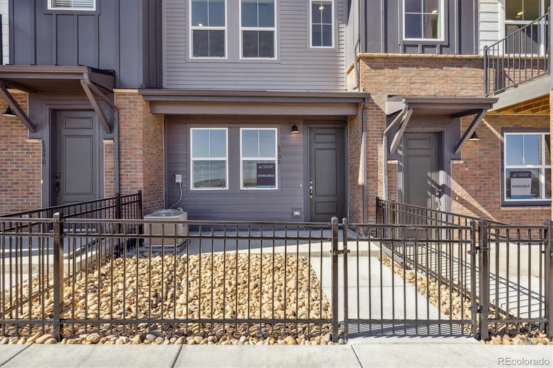 6900 Merseyside Ln, Castle Pines, CO 80108