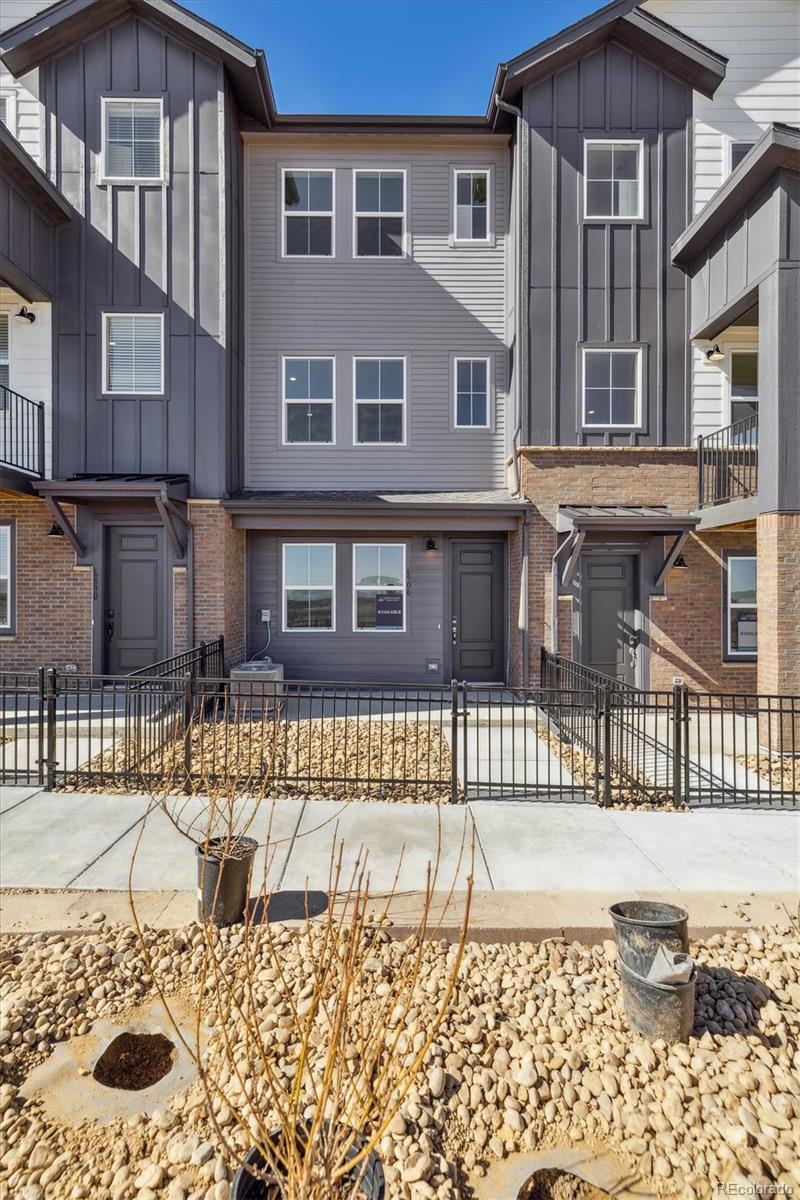 6900 Merseyside Ln, Castle Pines, CO 80108