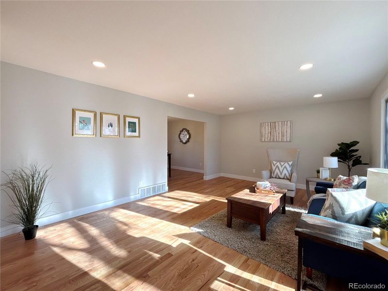 6284 S Lima Way, Englewood, CO 80111