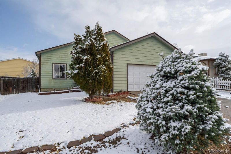916 Elm Ct, Fort Lupton, CO 80621
