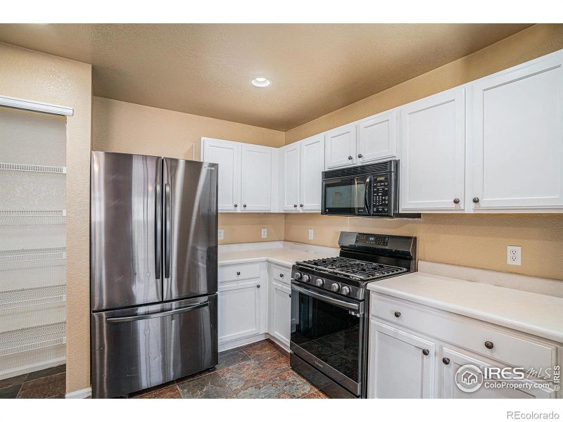 6827 Autumn Ridge Dr, Fort Collins, CO 80525