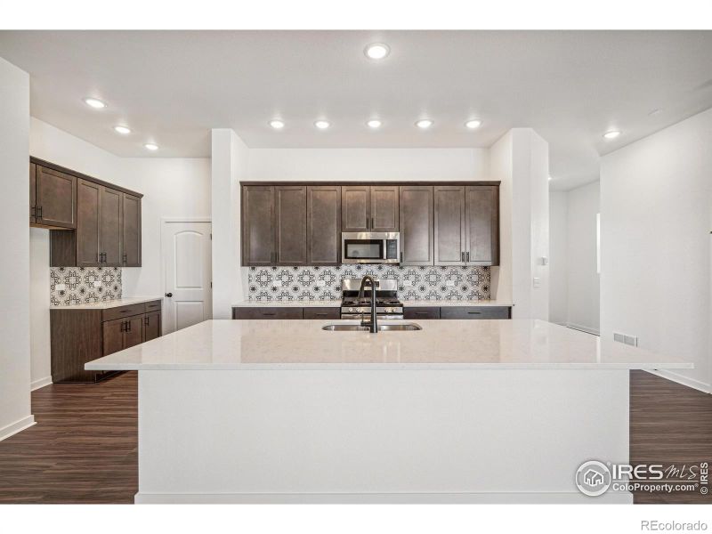 6312 Elk Pass Ln, Loveland, CO 80538