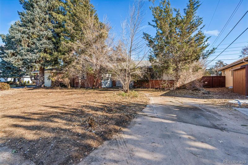 920 S Hudson St, Denver, CO 80246