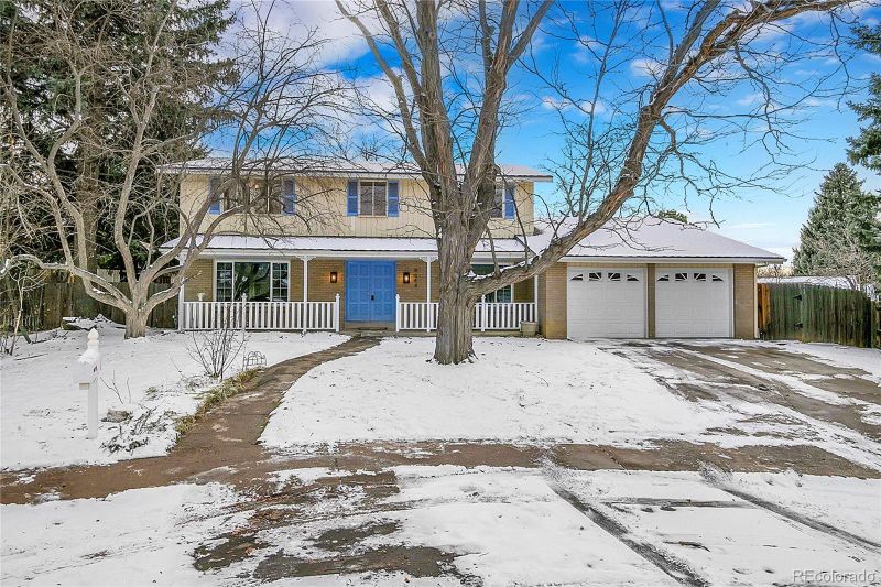 8648 E Easter Pl, Centennial, CO 80112