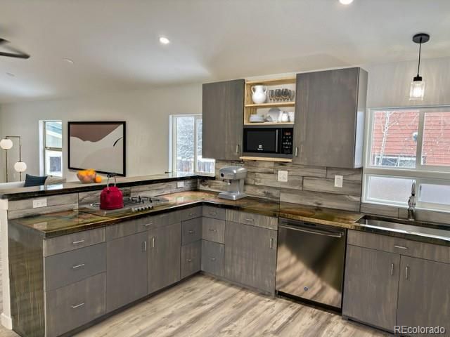26259 Kingsbury Rd, Kittredge, CO 80457