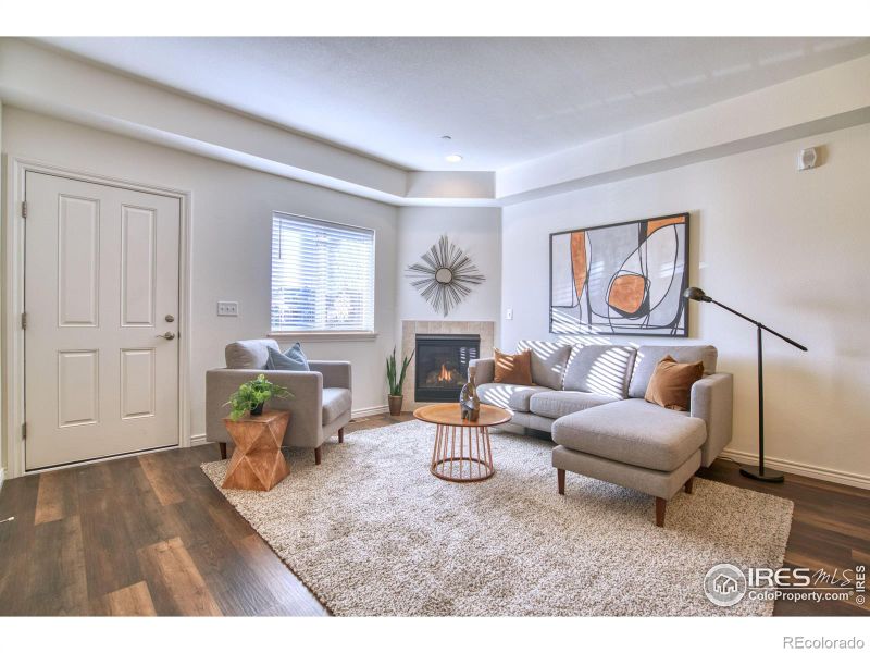 226 N Parkside Dr #F, Longmont, CO 80501