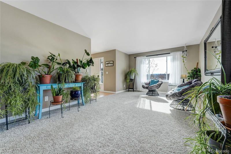 6390 S Quay Ct, Littleton, CO 80123