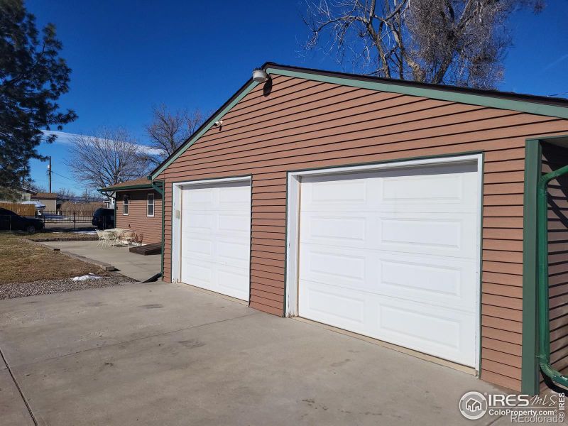 5802 Magnolia St, Commerce City, CO 80022