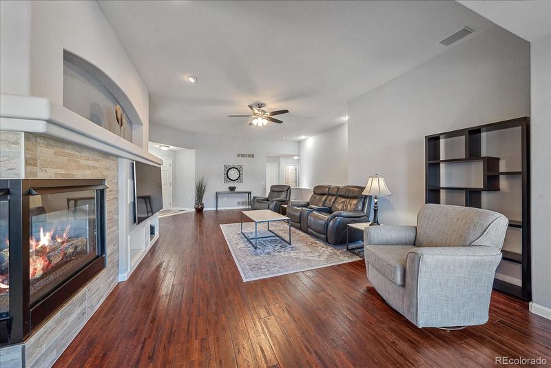 22053 E Heritage Pw, Aurora, CO 80016