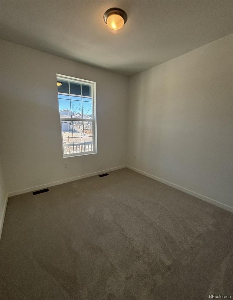 5127 N Quemoy St, Aurora, CO 80019