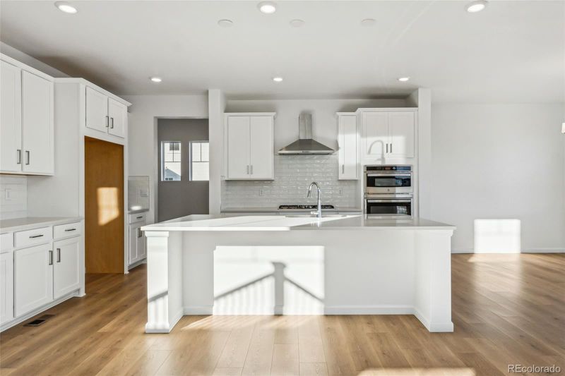 39650 Congress Ln, Elizabeth, CO 80107