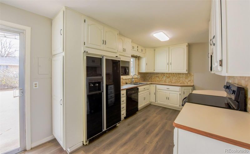 234 Lansing St, Aurora, CO 80010