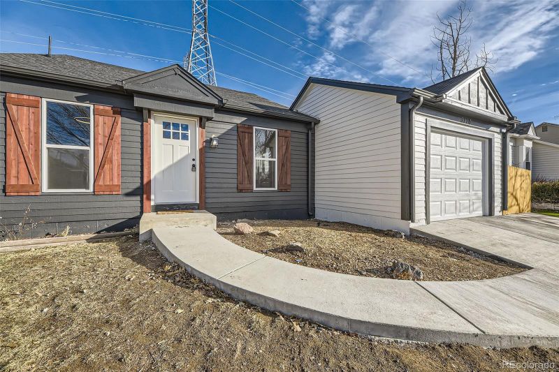 3110 S Halifax St, Aurora, CO 80013