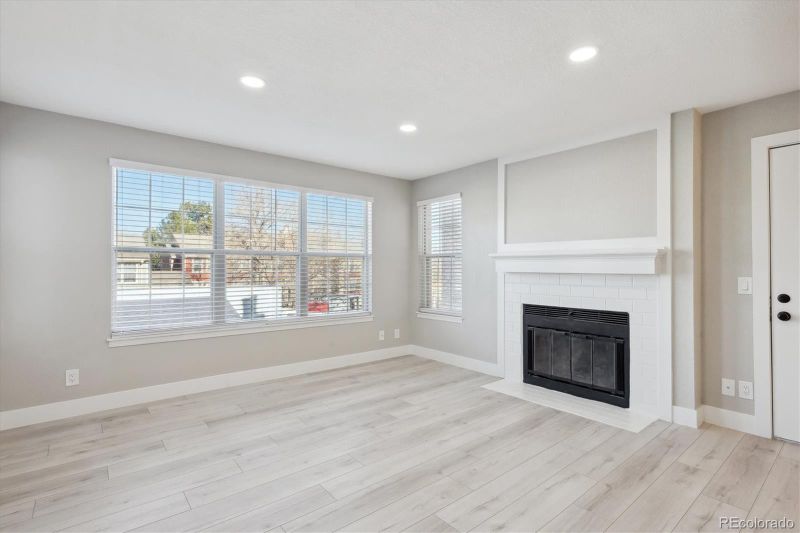 2676 E Otero Pl #8, Centennial, CO 80122