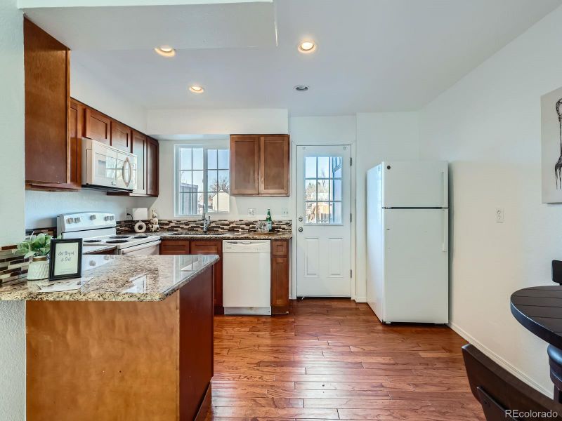 11985 E Kepner Dr, Aurora, CO 80012