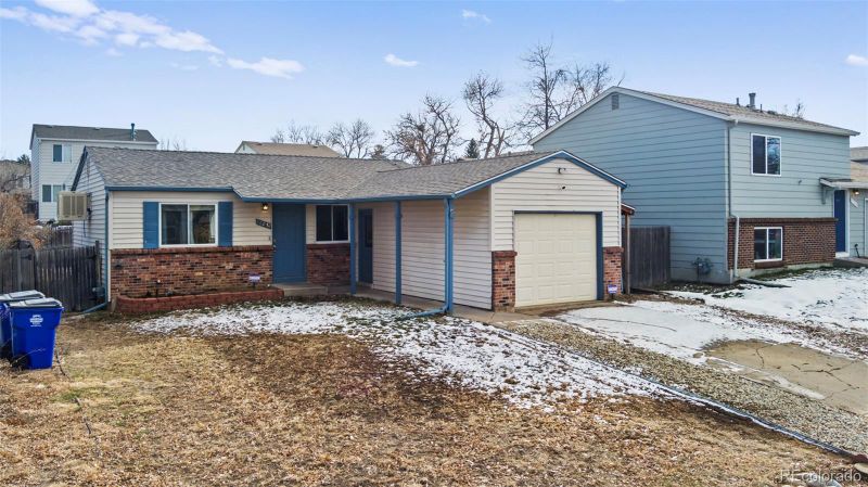 17274 E Princeton Dr, Aurora, CO 80013