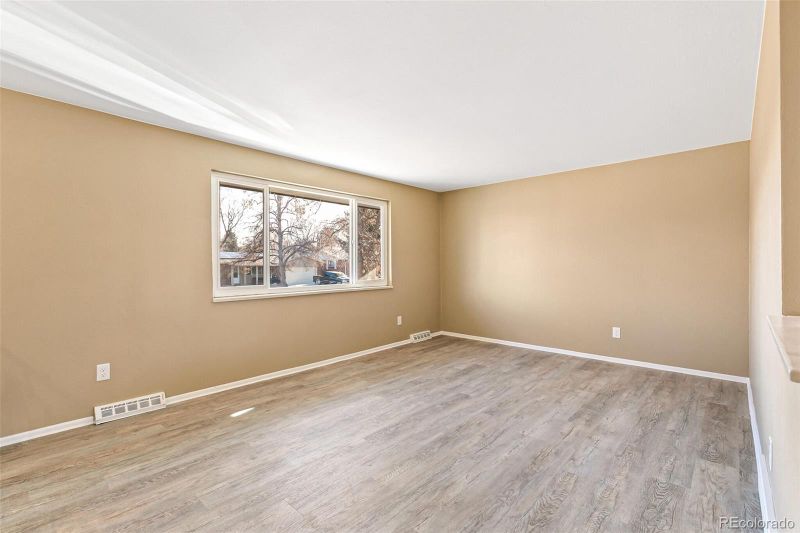 409 S Uvalda Cir, Aurora, CO 80012